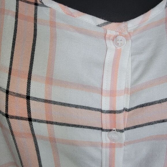 Lane Bryant peplum plaid blouse top size 22 - Picture 3 of 6